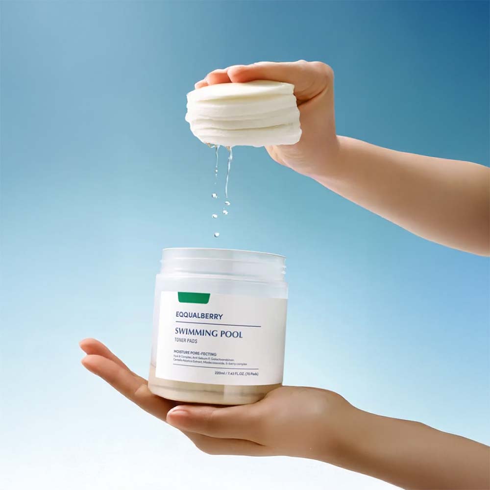 EQQUAL BERRY Swimming Pool Toner 220ML MOISTURE PORE -FECTING