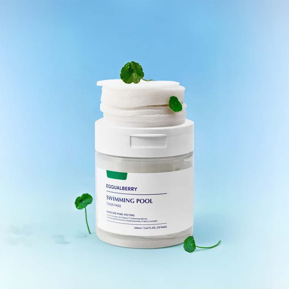 EQQUAL BERRY Swimming Pool Toner 220ML MOISTURE PORE -FECTING