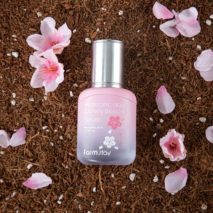 Farm Stay Hyaluronic Acid &amp; Cherry Blossom Serum  35ML